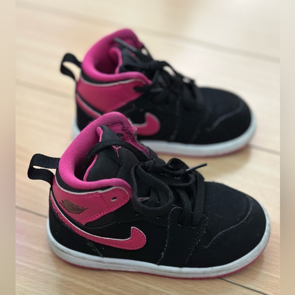 Nike Air Jordan Retro high vivid pink - Picture 2 of 8